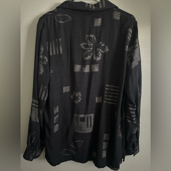 Sag Harbor Black Long sleeve Button Up Leaf Blouse w/built in tank size 14 - Picture 11 of 11